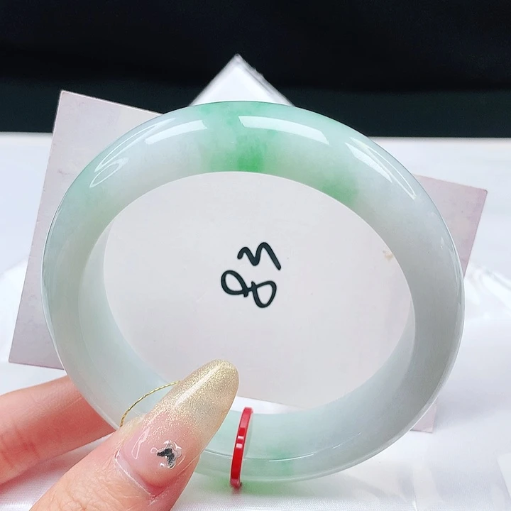 翡翠手镯未镶嵌57.8 轮胎