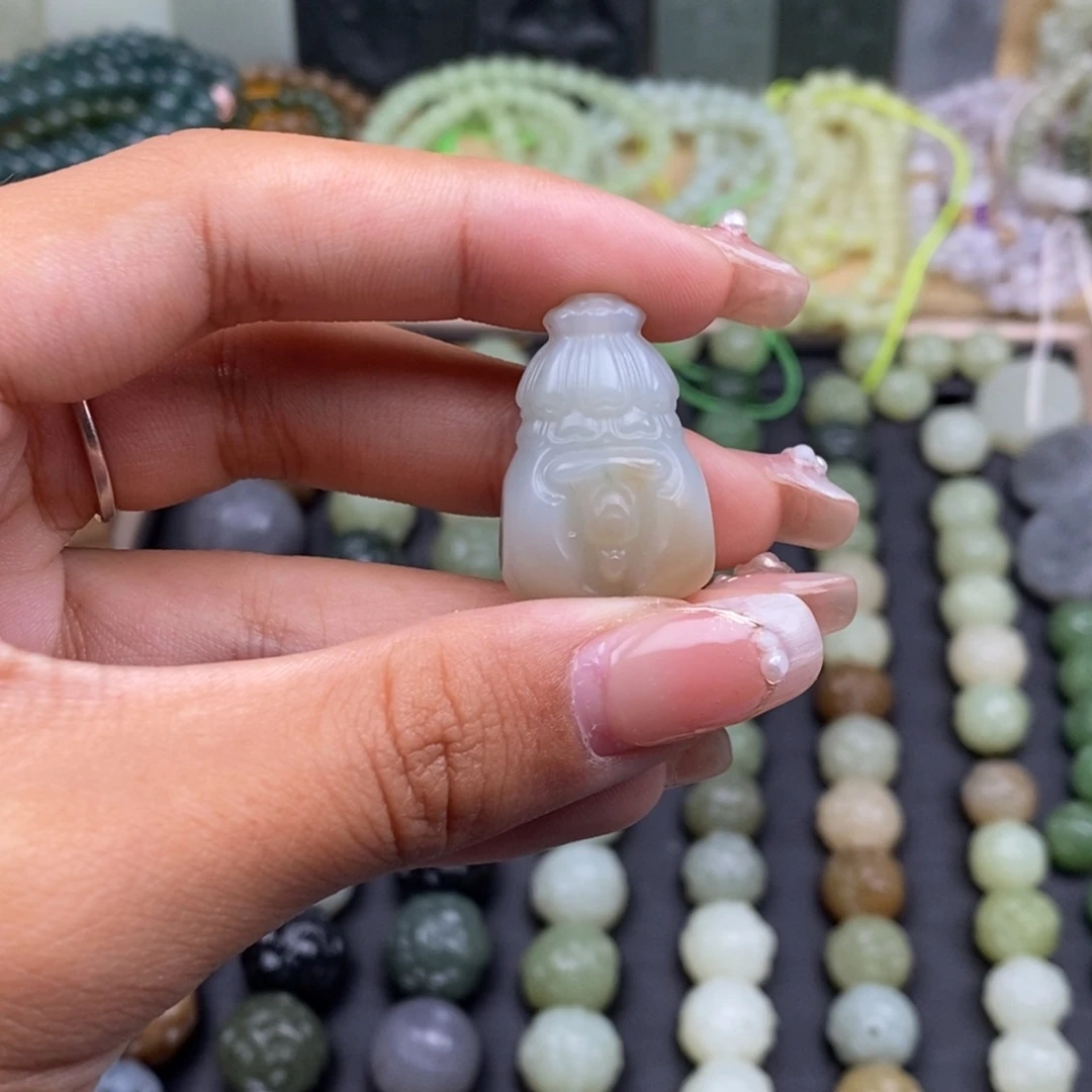 和田玉未镶嵌珠宝半成品