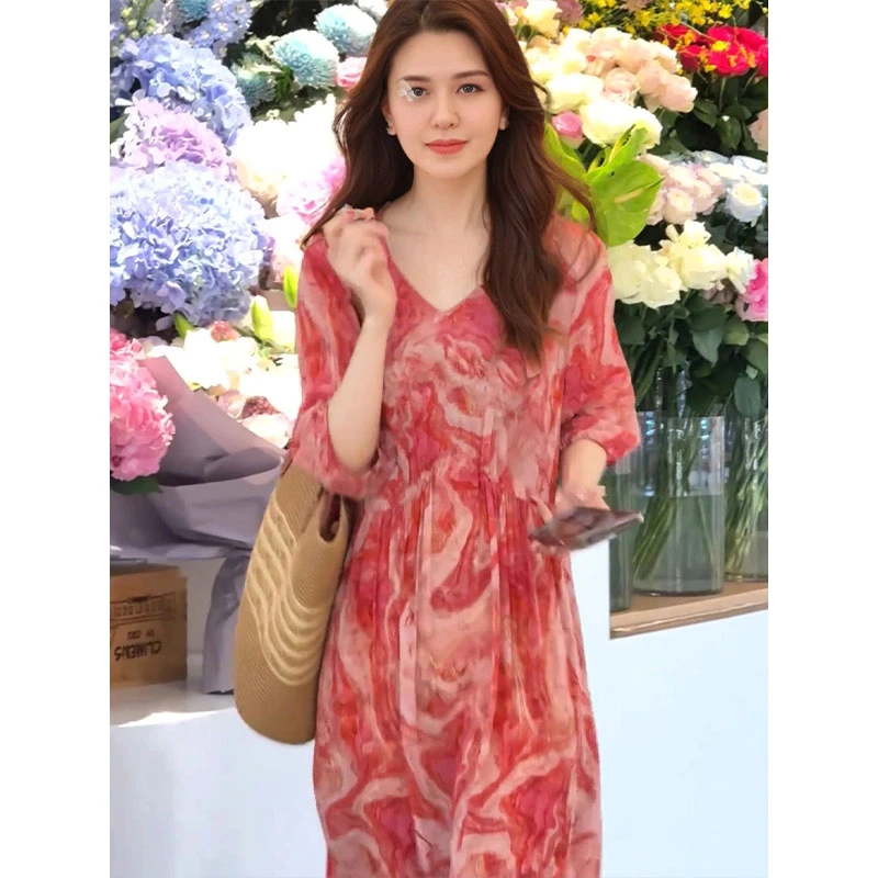 多巴胺风浪漫洋气连衣裙女2025夏季新款度假长裙宽松遮肉减龄裙子