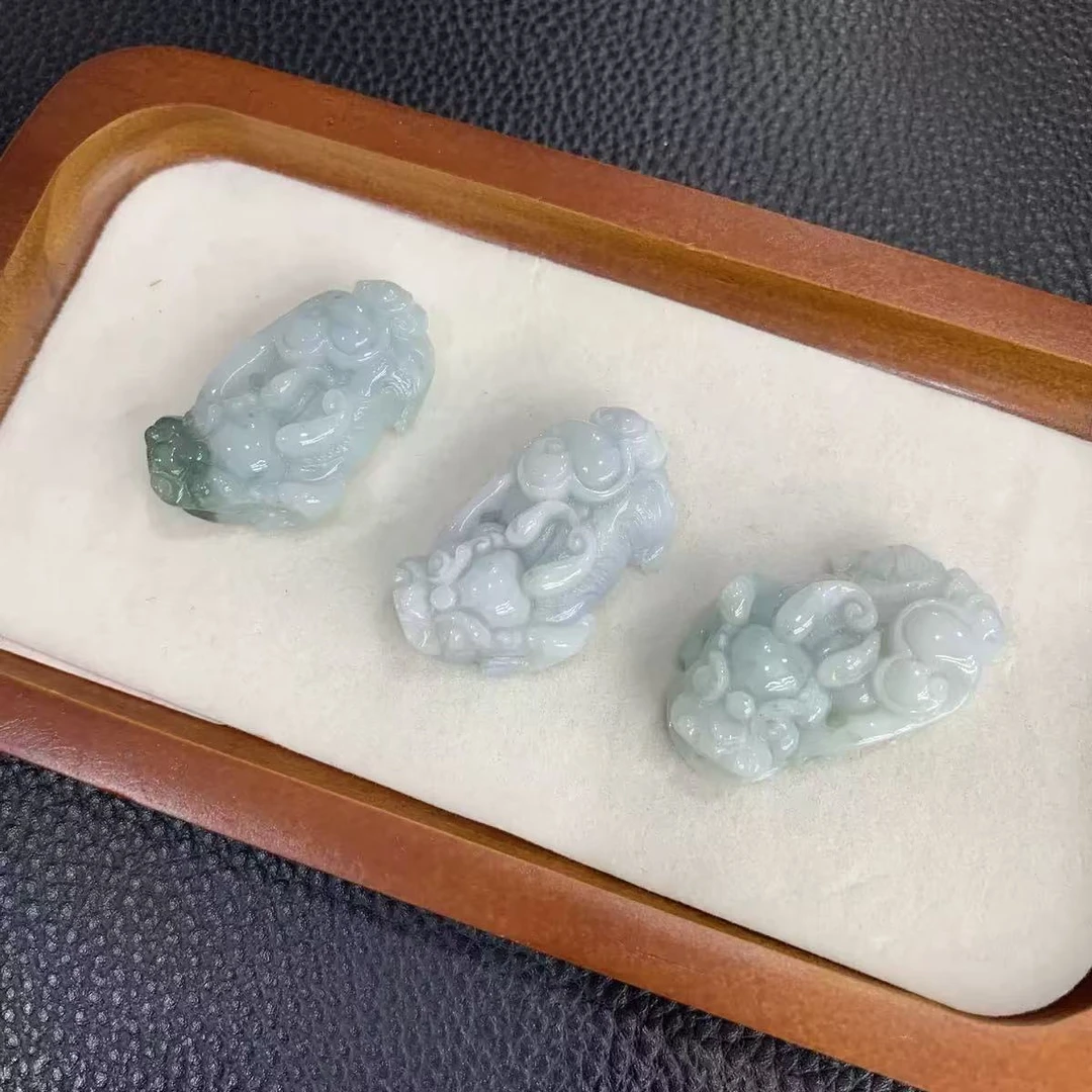 天然A货翡翠影貔貅祥云坠D602