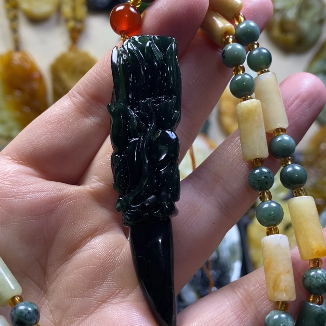 【闪购商品】岫玉颈饰未镶嵌龙牙