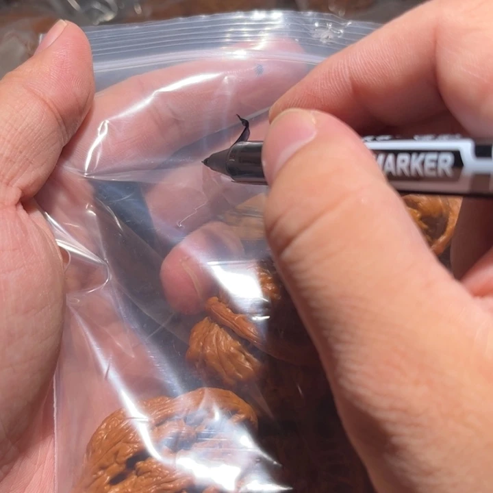 好****桃核把件狮子头核桃