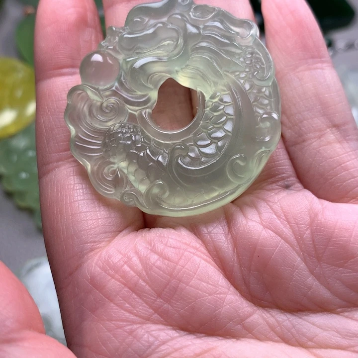 蛇纹石玉未镶嵌颈饰岫玉
