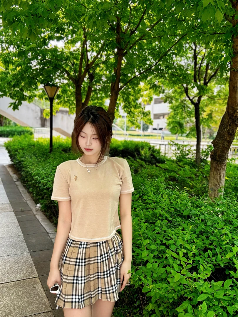 时尚设计师短裙休闲风短款两件套圆领森系拼接学院风风短袖
