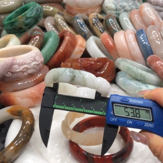 未镶嵌石英质玉珠宝半成品25