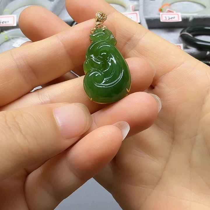 和田玉（碧玉）未镶嵌颈饰
