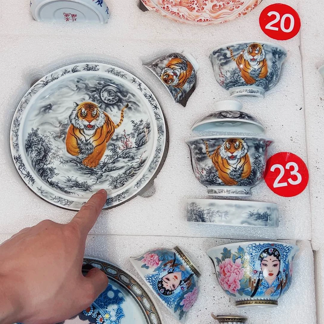 点红色标签一件也是批发价点几号放几号