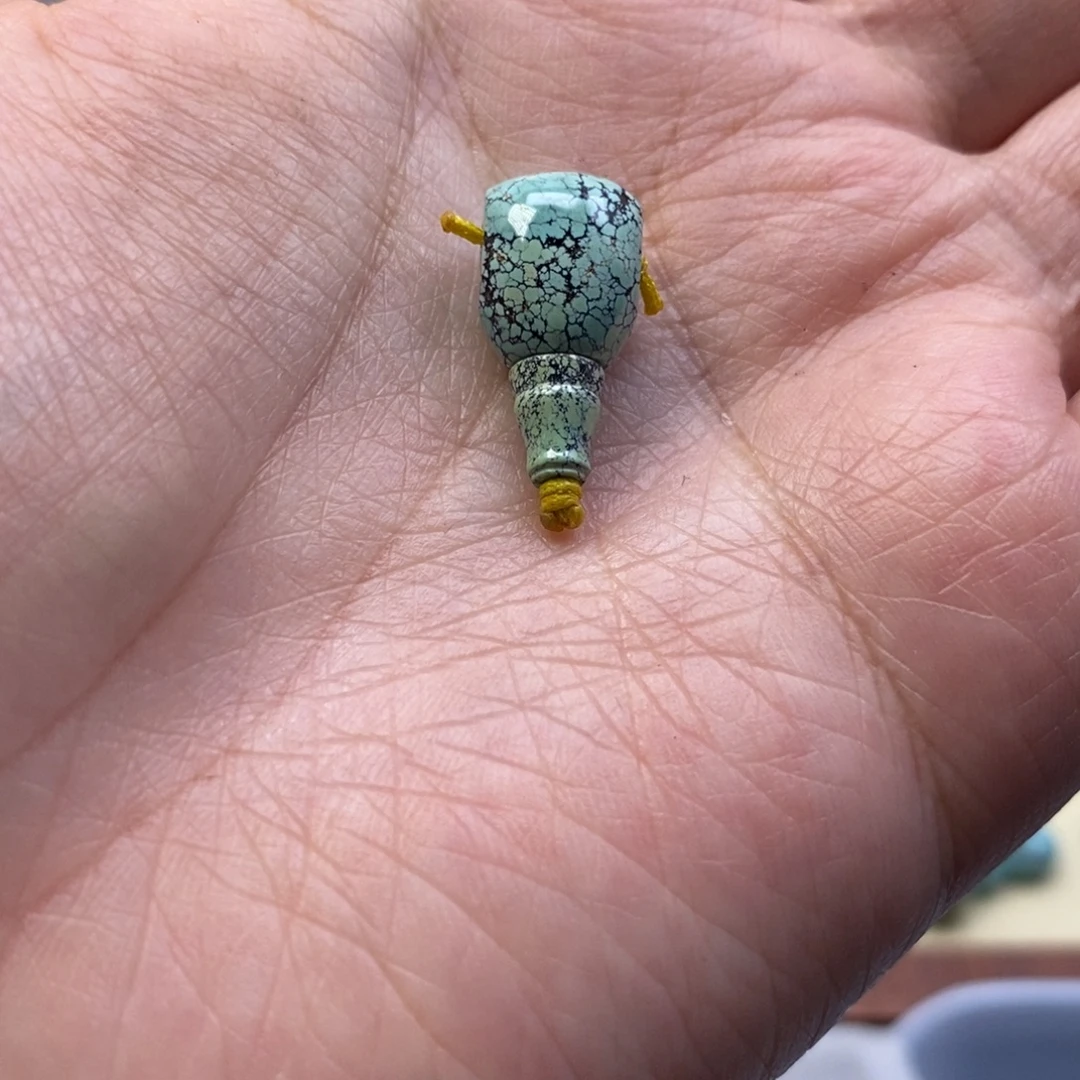 T***强未镶嵌绿松石珠宝半成品