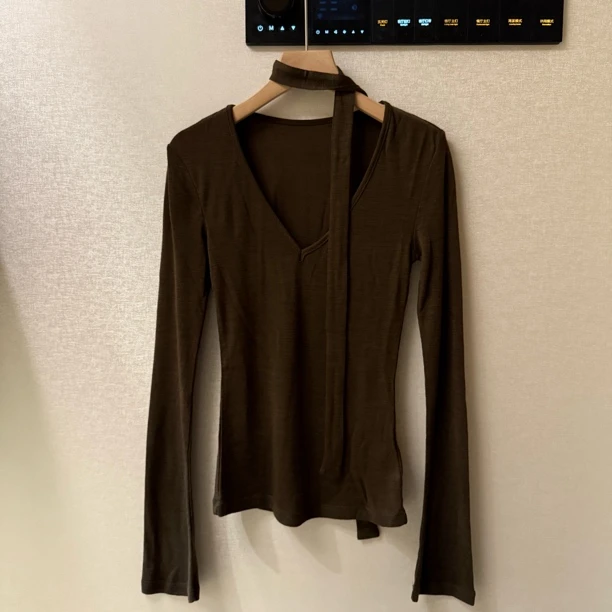 ALIN 秋冬新款 打底 ｖ领 长袖 时髦人 辣妹 修身 显瘦