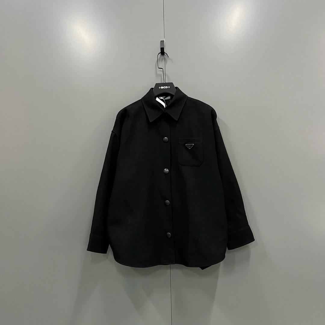 95新 Prada/普拉达 （jp）506 三角标翻领外套 40码