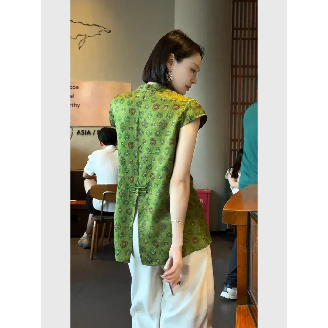 新中式国风女装2025新款绿色印花盘扣缎面衬衫阔太太洋气高贵上衣
