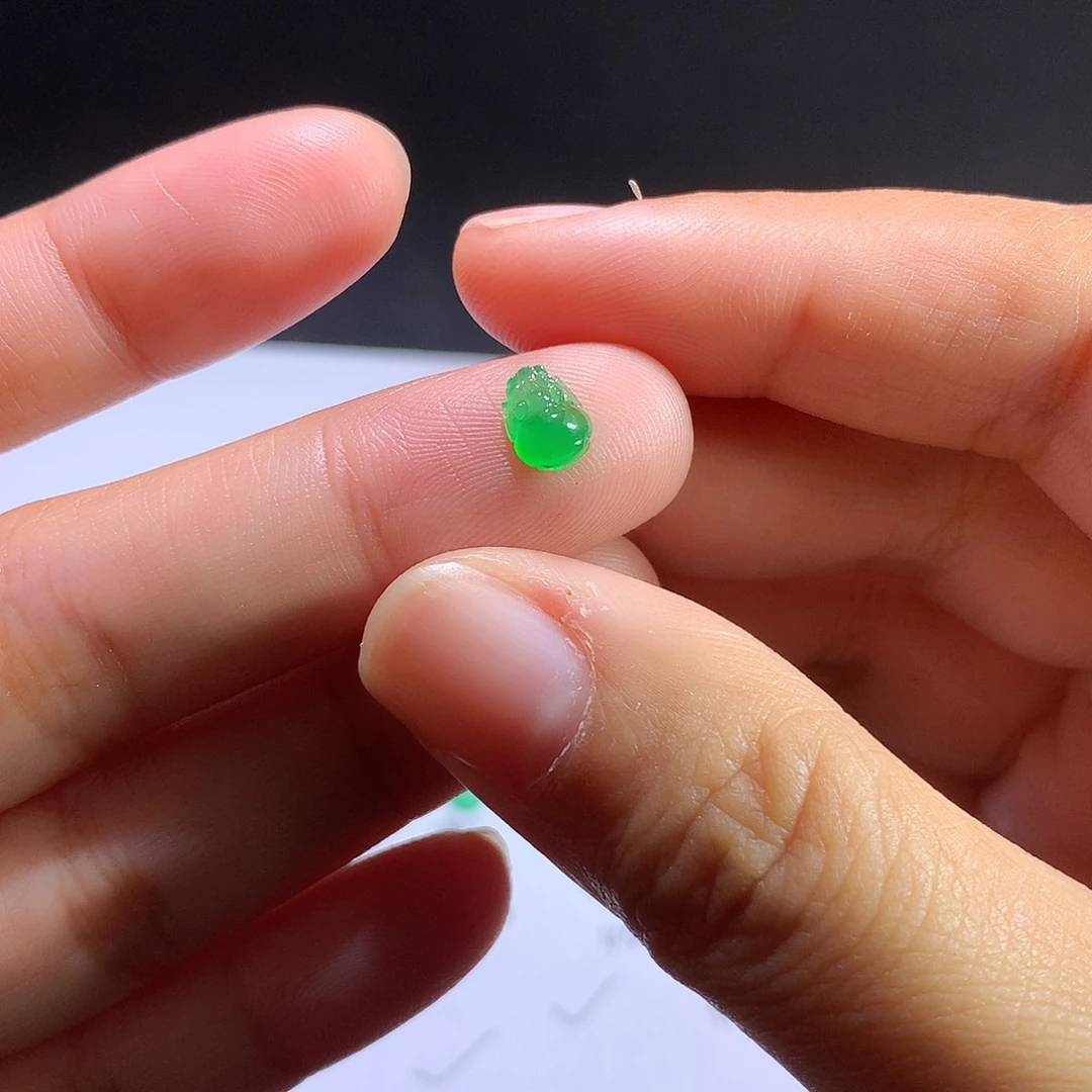 翡翠未镶嵌挂件翡翠满绿金蟾