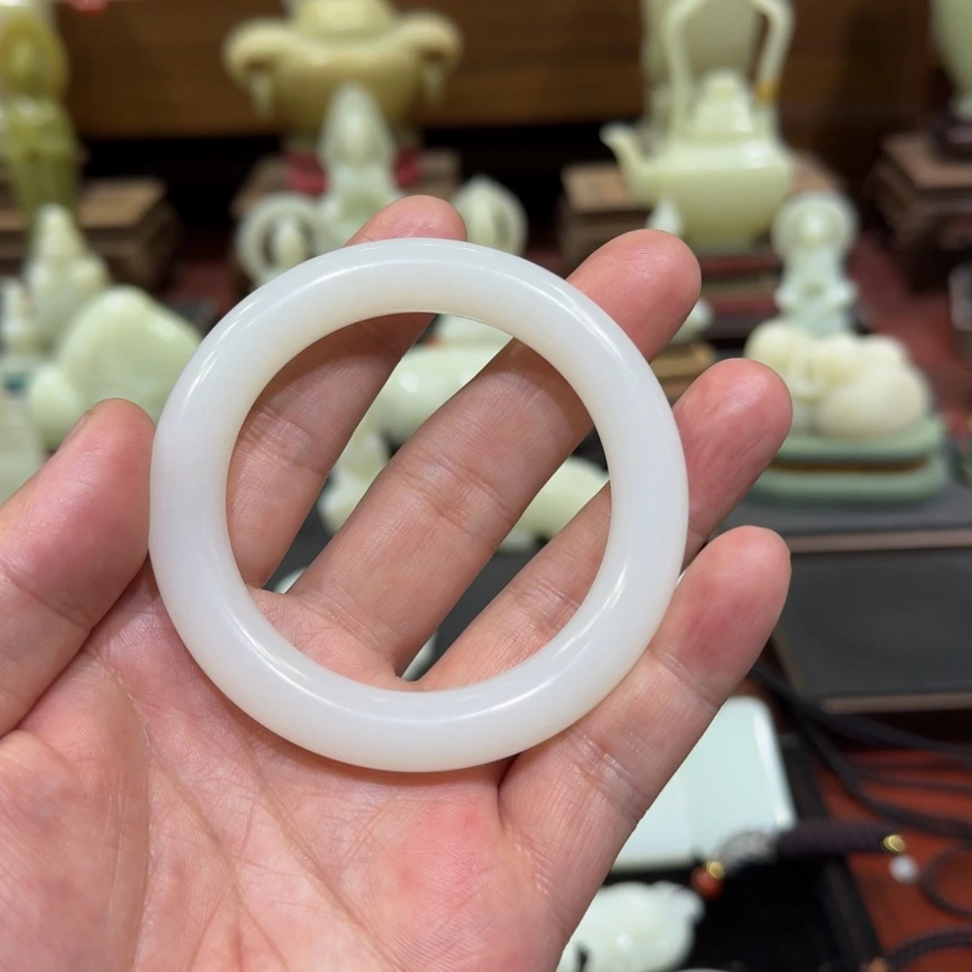 【闪购商品】和田玉挂件未镶嵌纳*