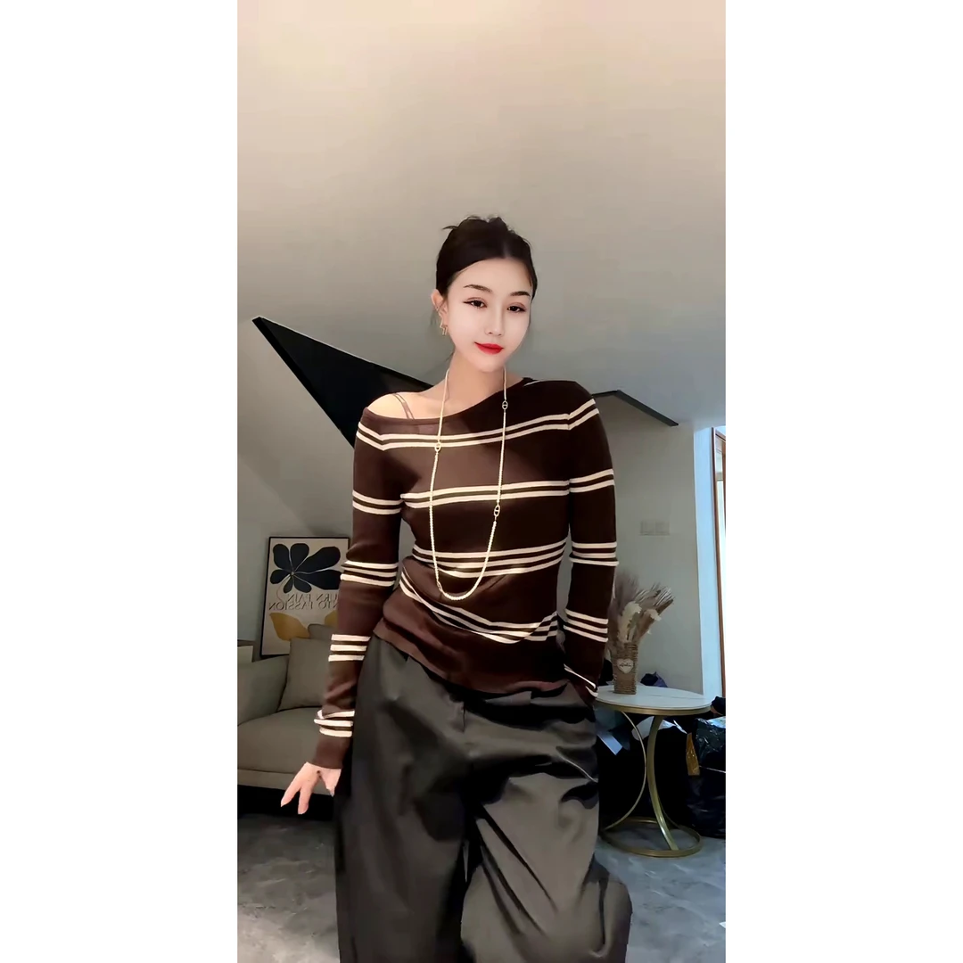 欧洲站斜领条纹套头长袖针织衫早秋新款露肩修身复古撞色小衫