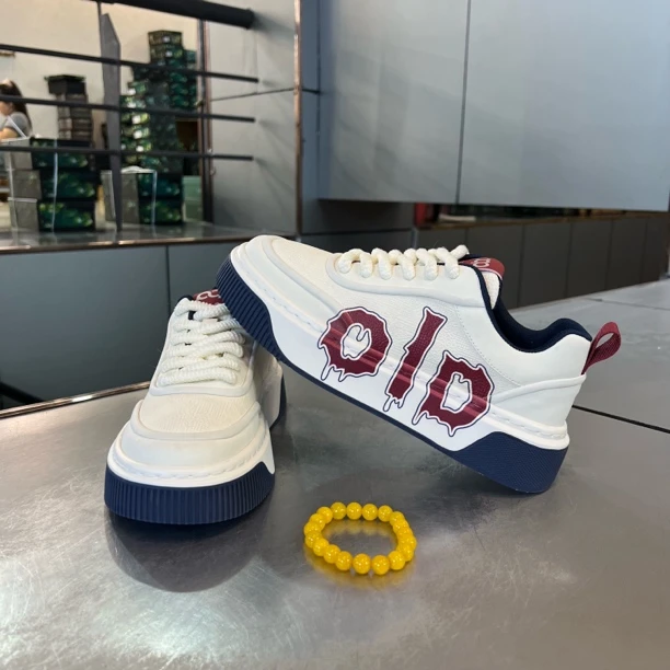 秋季新款皮面拼接韩版厚底增高舒适男士运动休闲鞋低帮系带板鞋