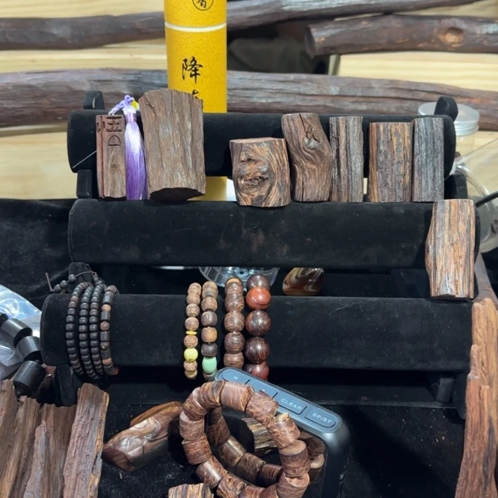 木康*龙肝香1.8圆珠深红