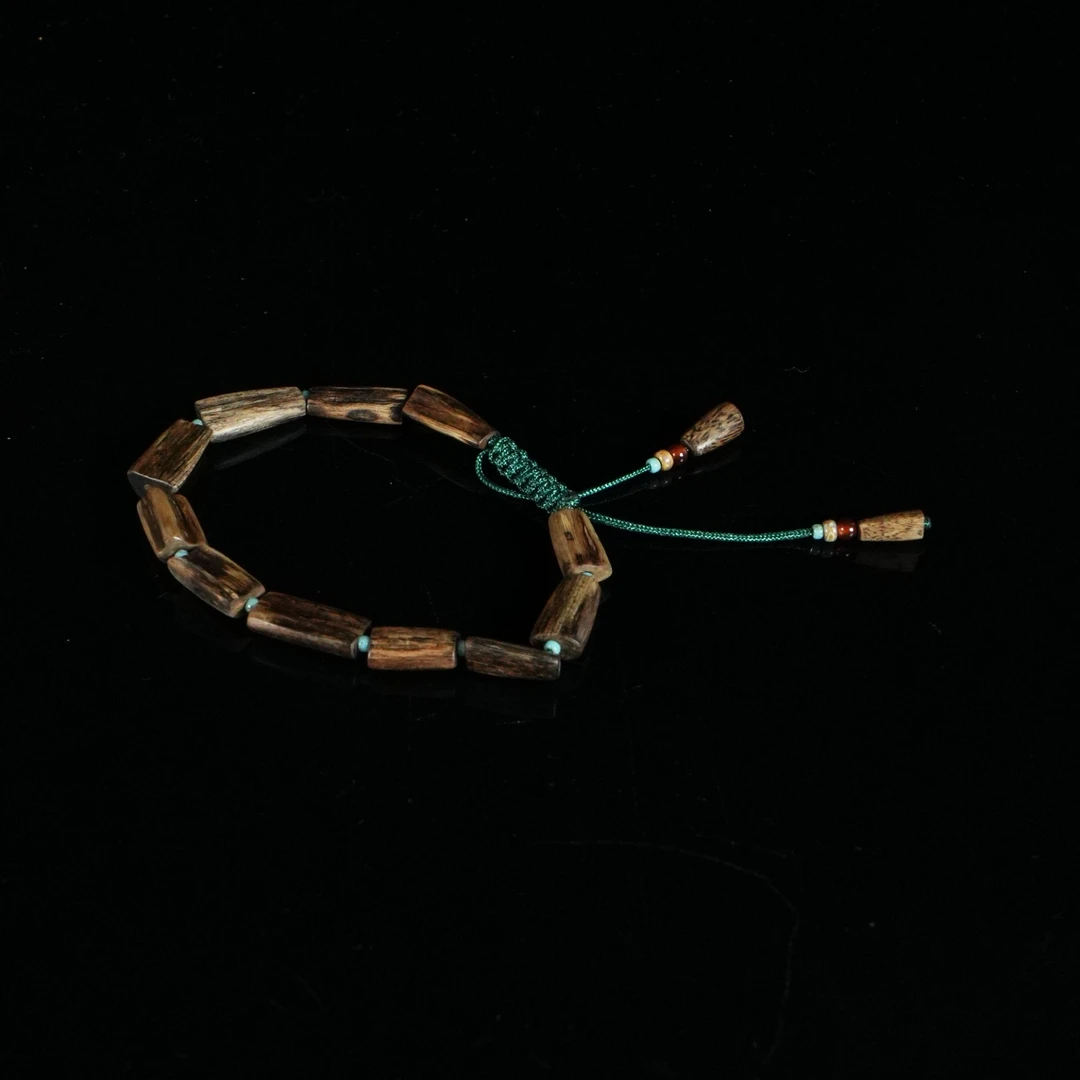 DY-A8999 达拉干糖结软丝沉水黑油沉香随形手链 3.65g