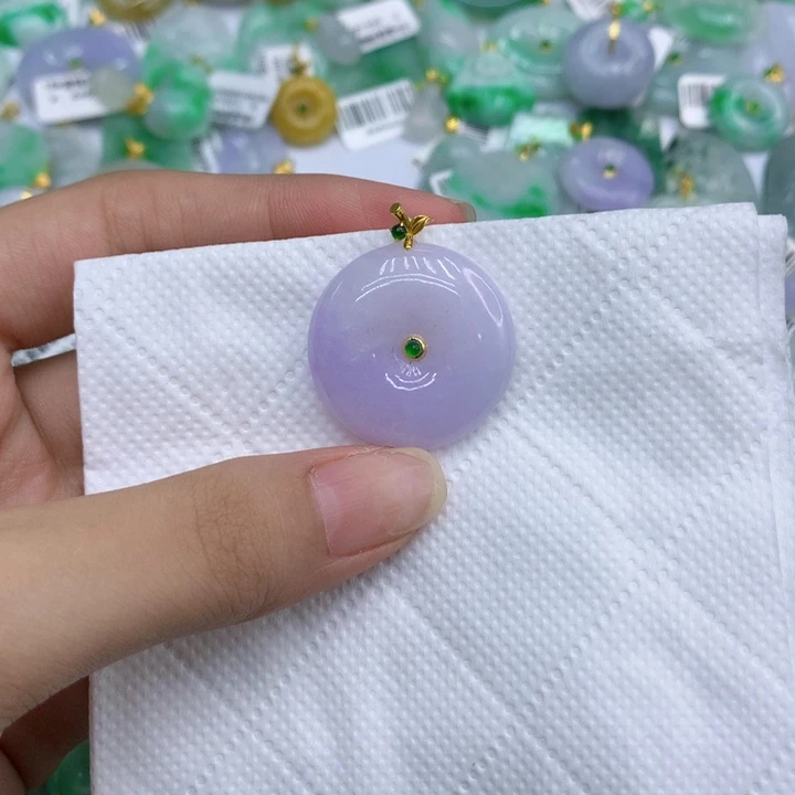 o***.翡翠18K金镶嵌颈饰11111111111