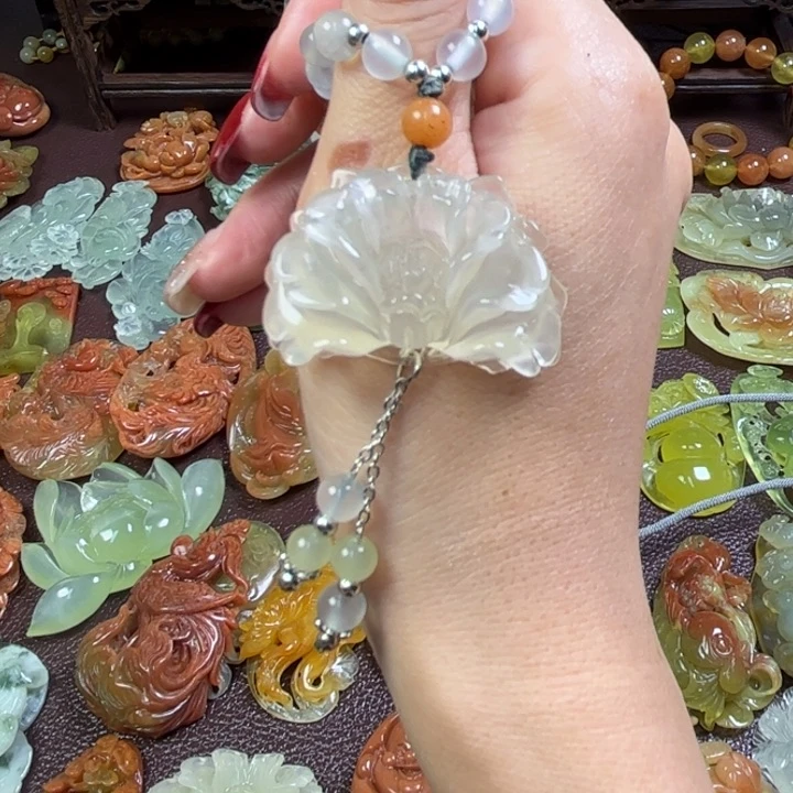 蛇纹石玉颈饰未镶嵌