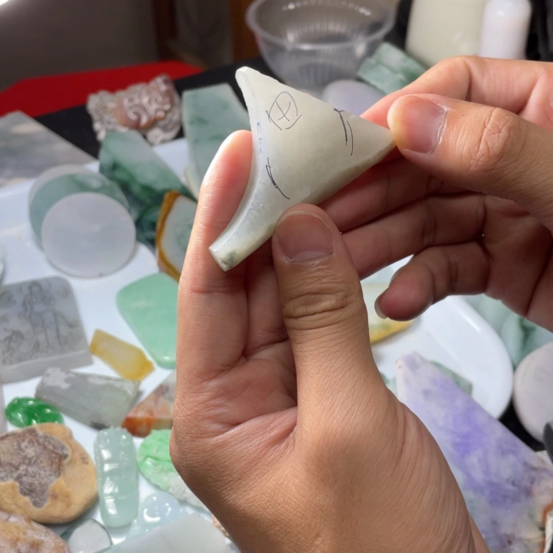 定制翡翠未镶嵌翡翠
