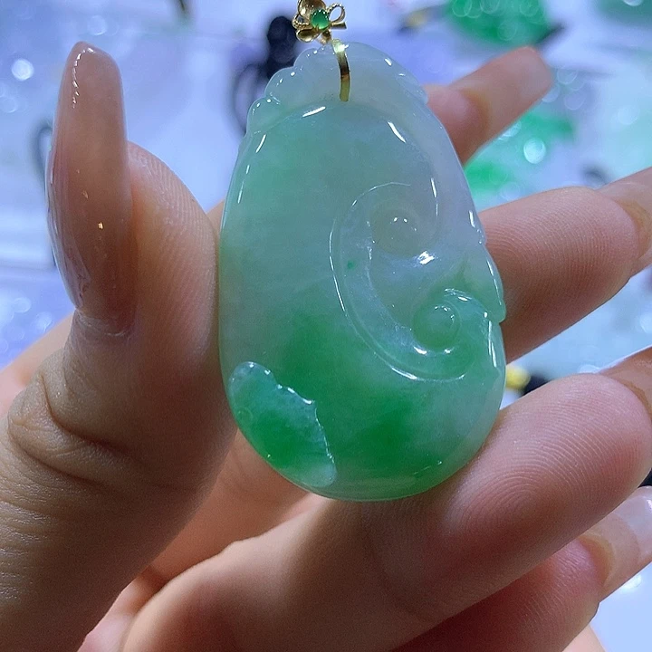 翡翠18K金镶嵌颈饰天然翡翠A货吊坠