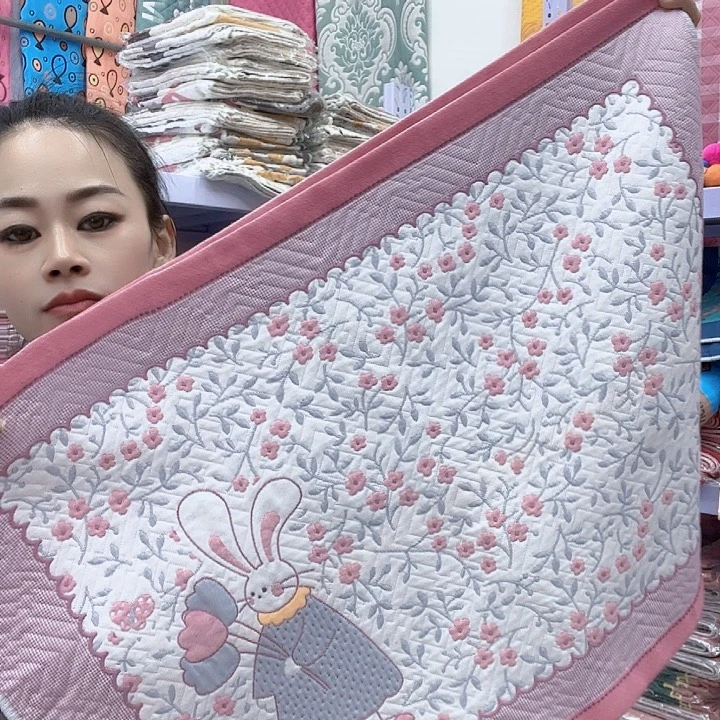 棉粉色小花兔纯棉