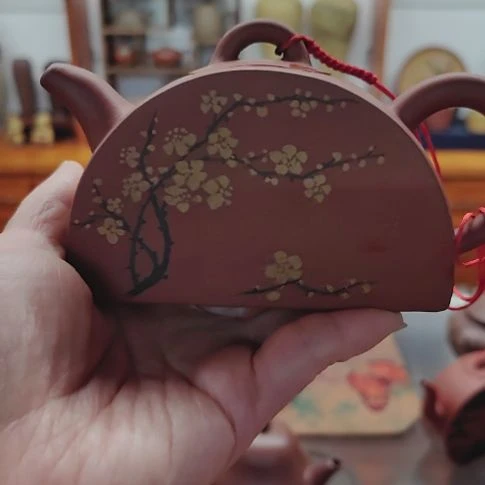 茶宠紫砂半月壶150cc手工制作双面刻绘青水泥