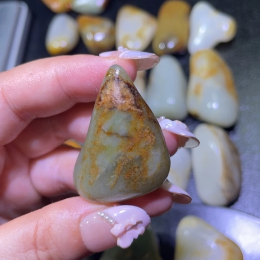 【闪购商品】颈饰未镶嵌和田玉