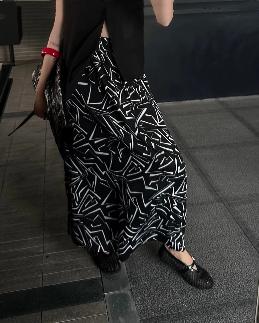 《嘉怡推荐》2025气质松紧腰侧开叉半身裙