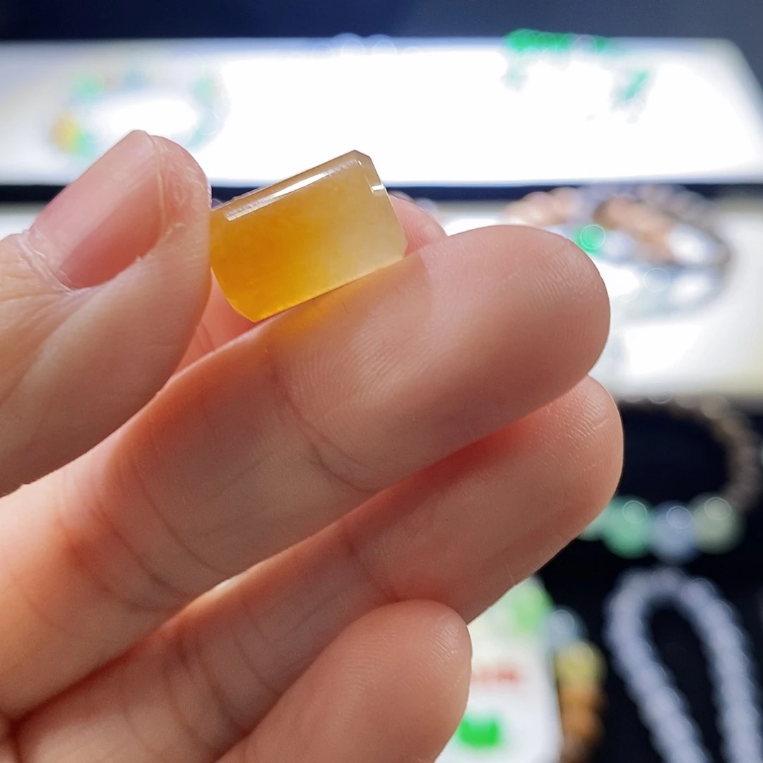 翡翠未镶嵌挂件桶珠