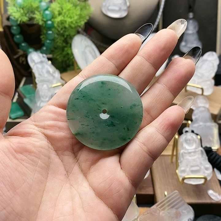 石英质玉颈饰未镶嵌陈*前