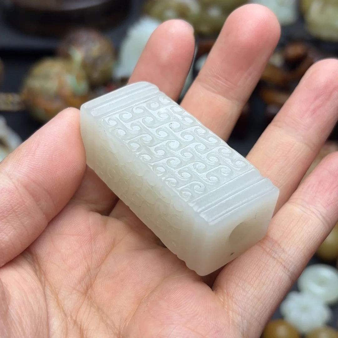 和田玉未镶嵌吊坠(不含链)