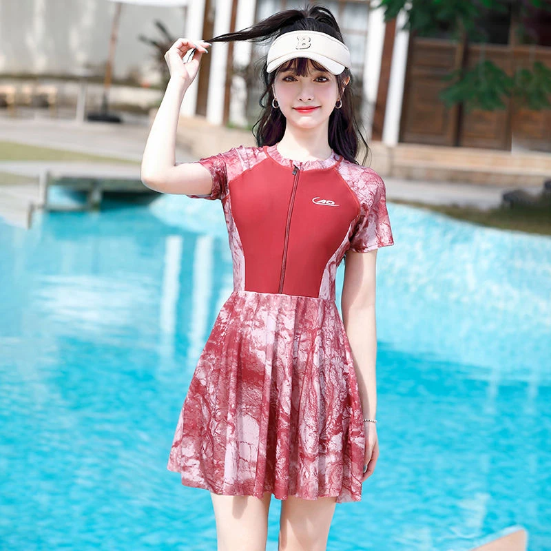 泳衣女款2025年新款连体女士爆款微胖mm女孩遮肉大码泡温泉游泳衣