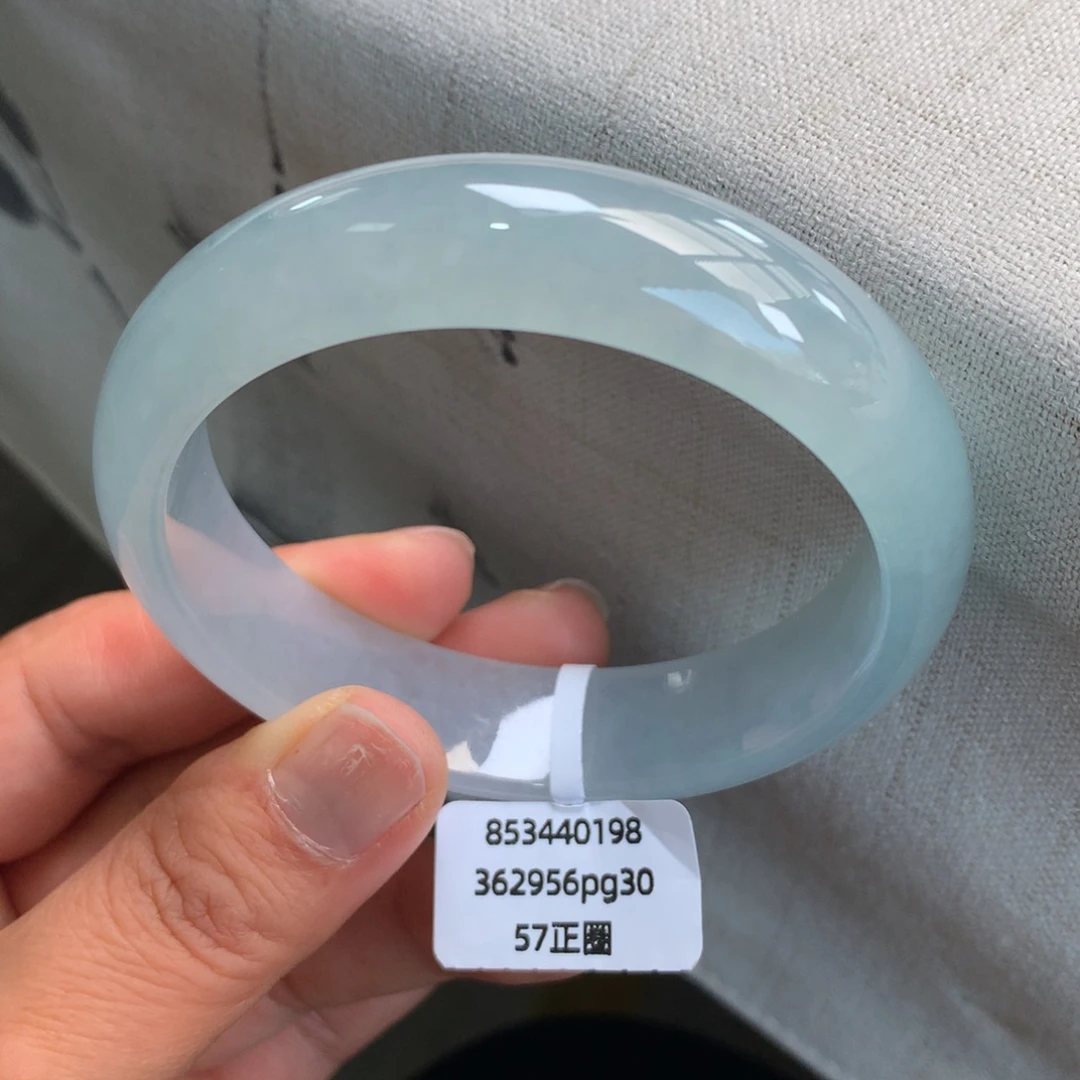 翡翠未镶嵌手镯冰晴蓝性价比无纹裂