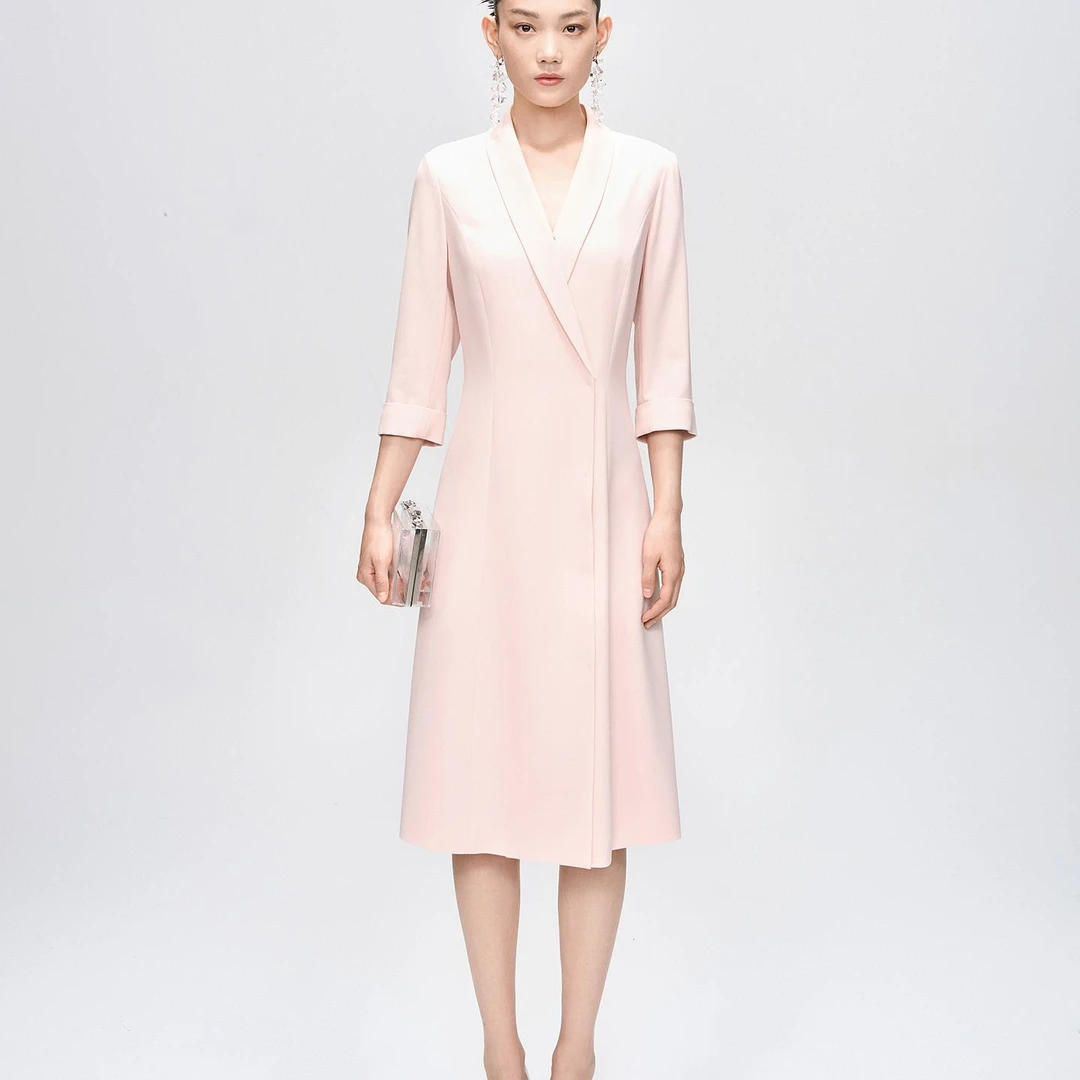 优雅干练粉色醋酸连衣裙