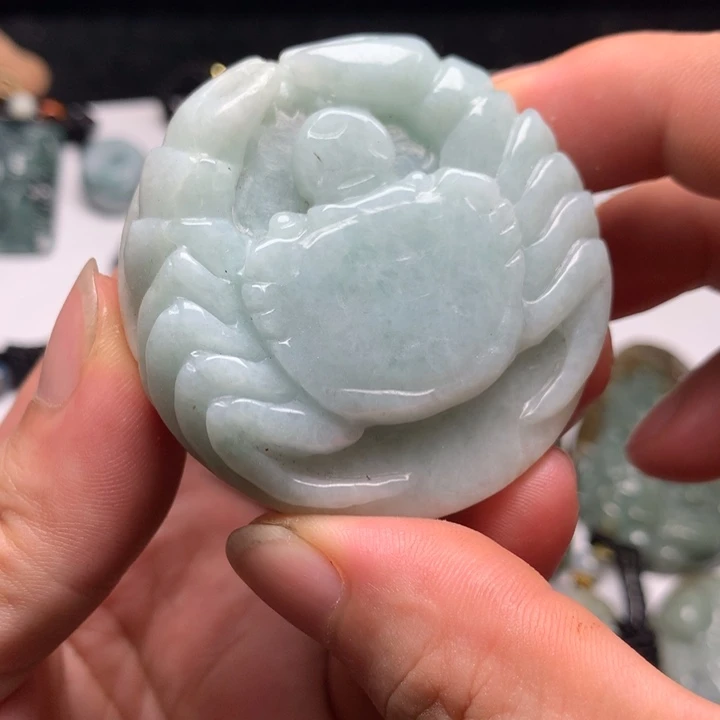 翡翠未镶嵌颈饰螃蟹11