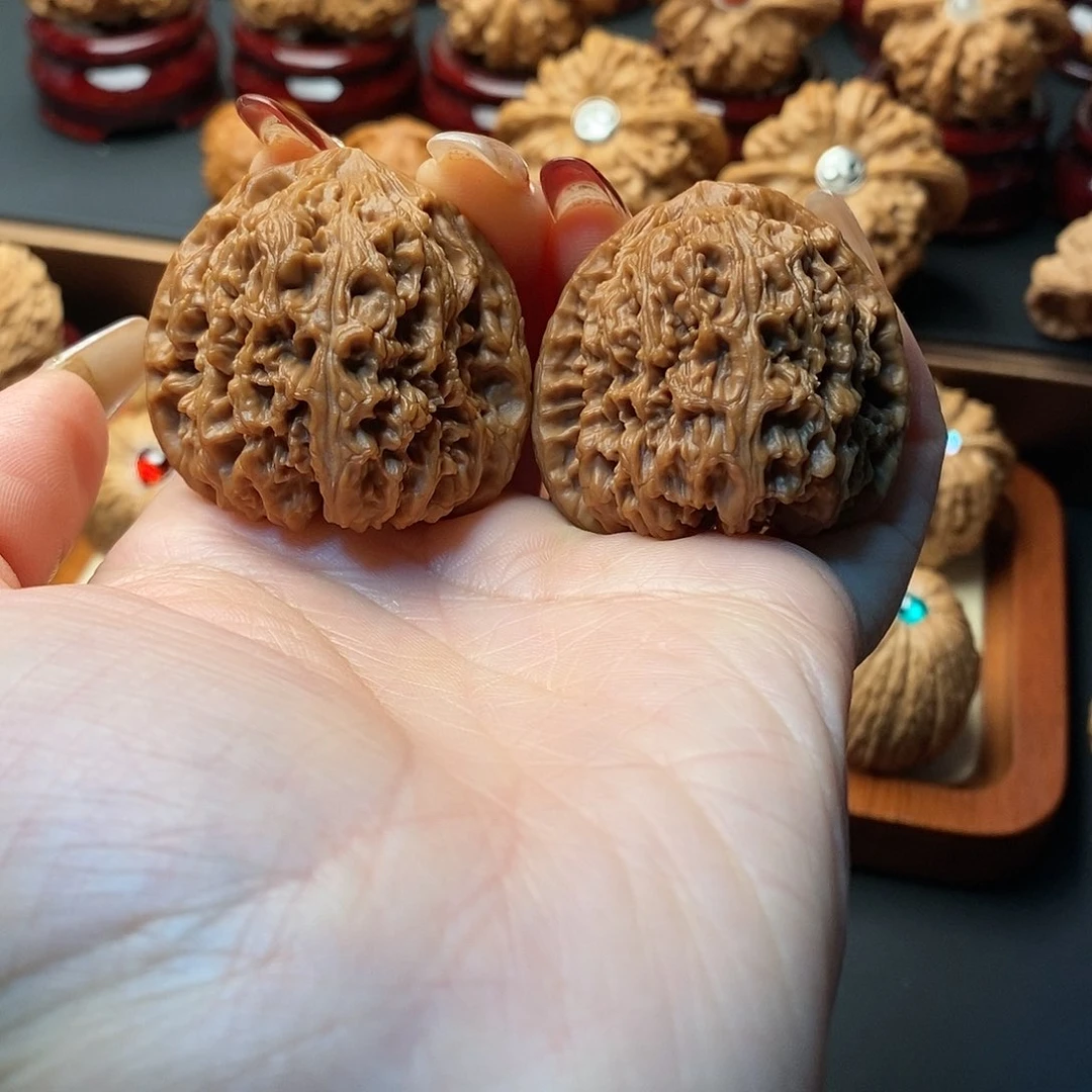 文玩核桃吊坠南疆石