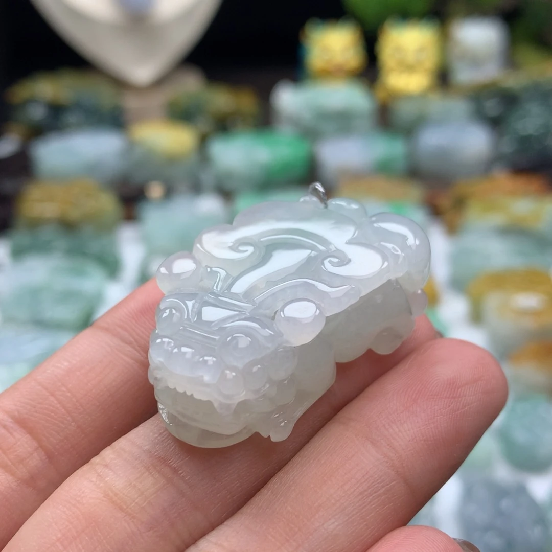 翡翠未镶嵌颈饰貔貅24