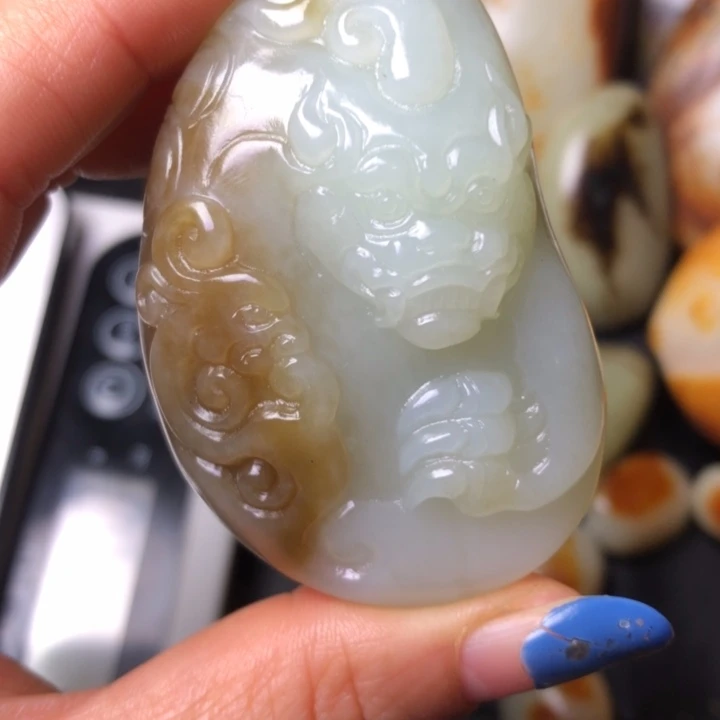 用***0和田玉未镶嵌珠宝奇石