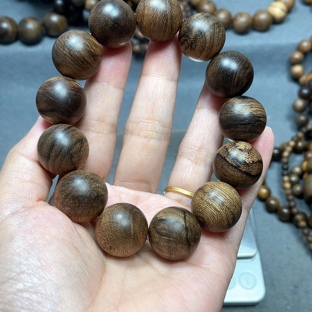 沉香手串白棋瘤疤1.8