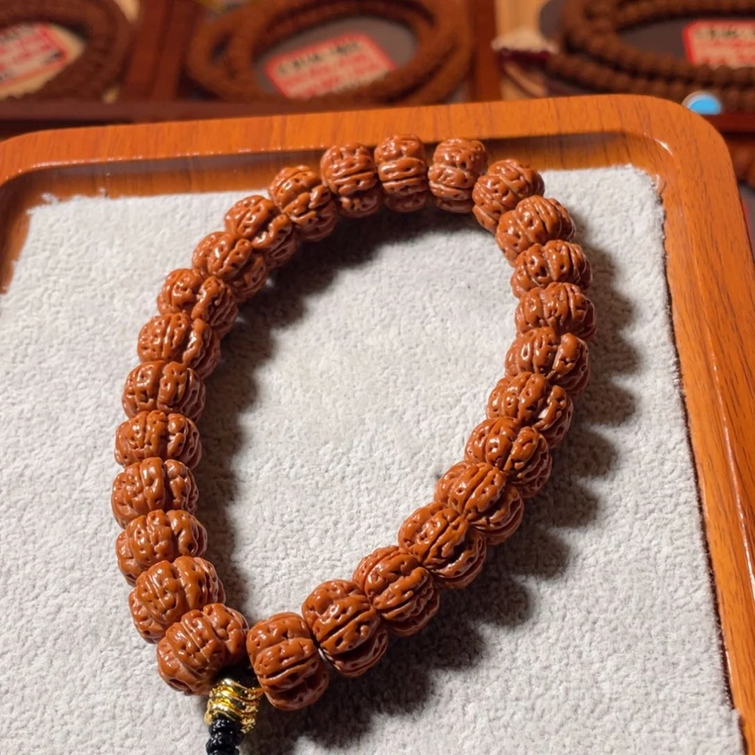 金刚菩提吊坠C****鹏十出一泰森13