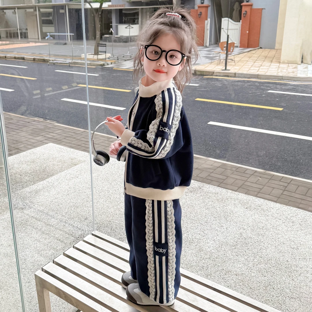 女童春秋款蕾丝花边拉条休闲风套装2025新款小女孩秋款好看套装