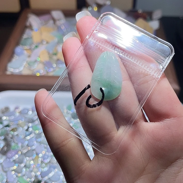 翡翠银S925镶嵌颈饰翡翠