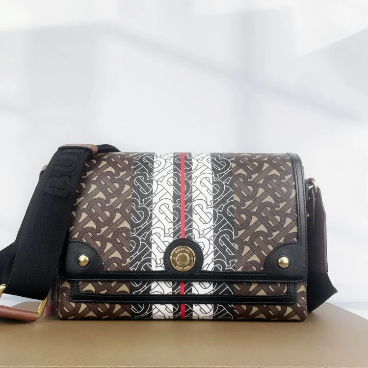 95新/博柏利/C9203276229/包包