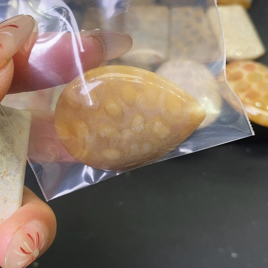 硅化玉颈饰合金1*7吊坠