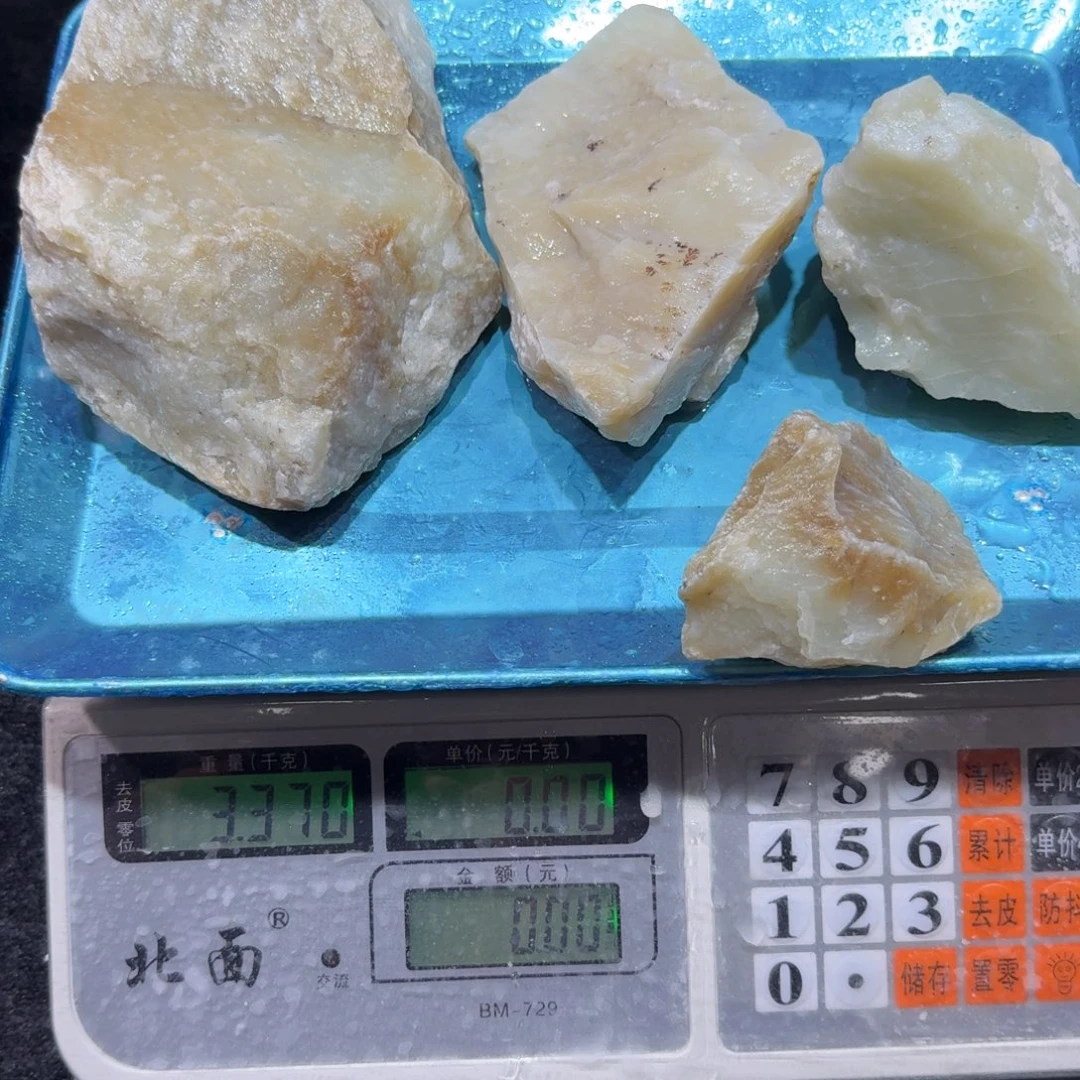 糊***嘉且末料原石盆景石