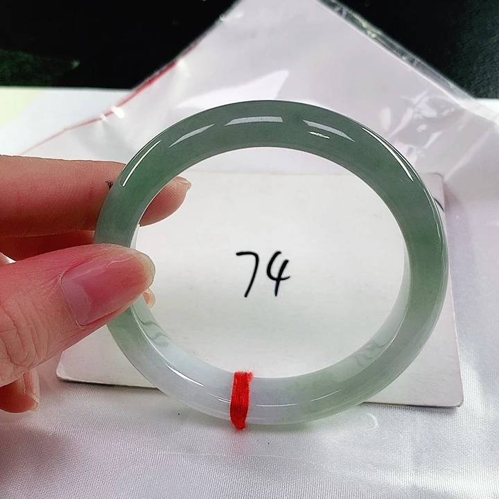 翡翠手镯未镶嵌翡翠手鐲未鑲嵌