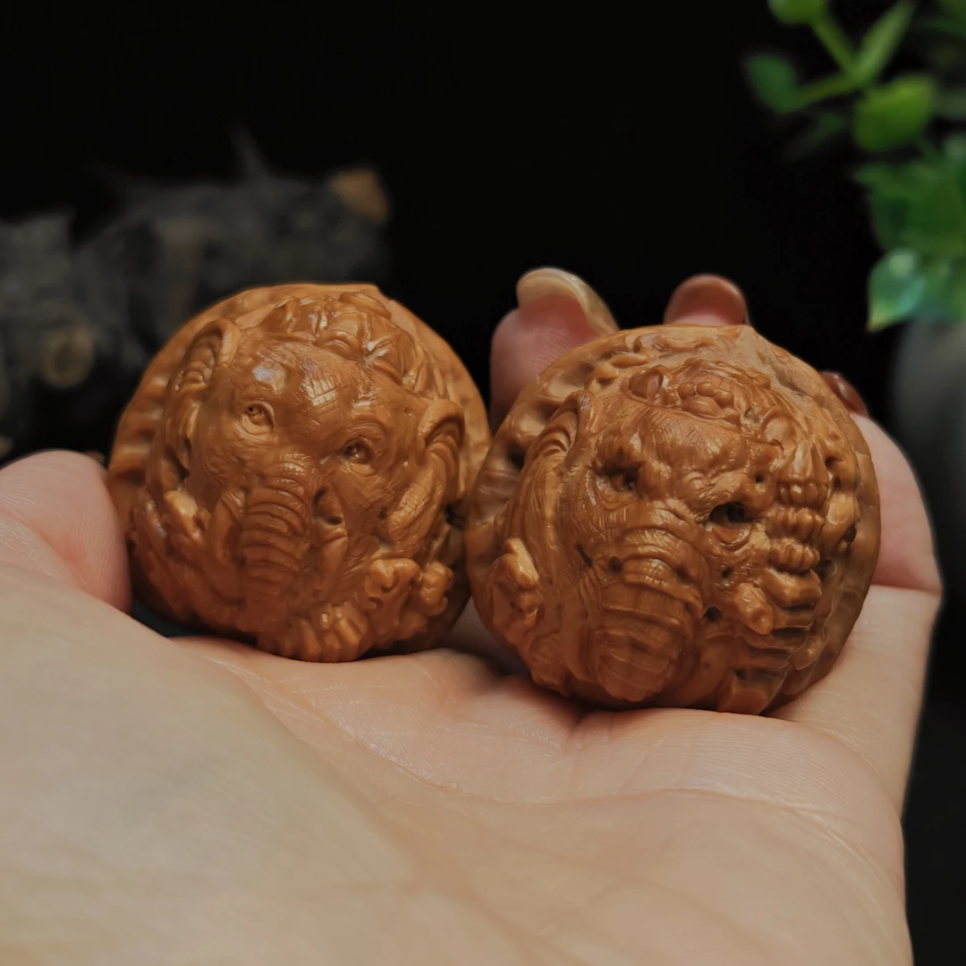 毕业G1221-1 象神元宝核桃把件