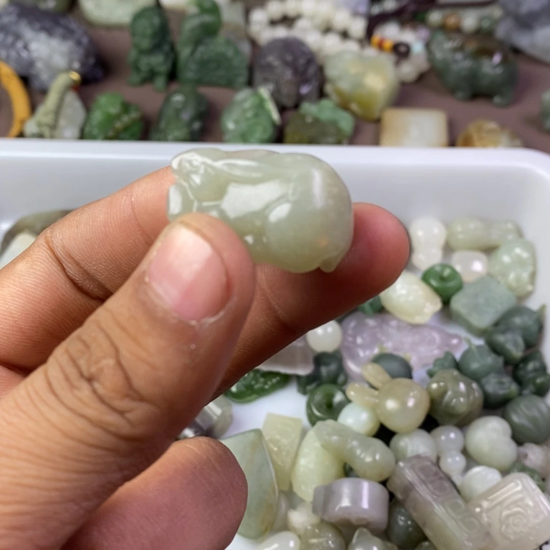 和田玉颈饰未镶嵌羊*