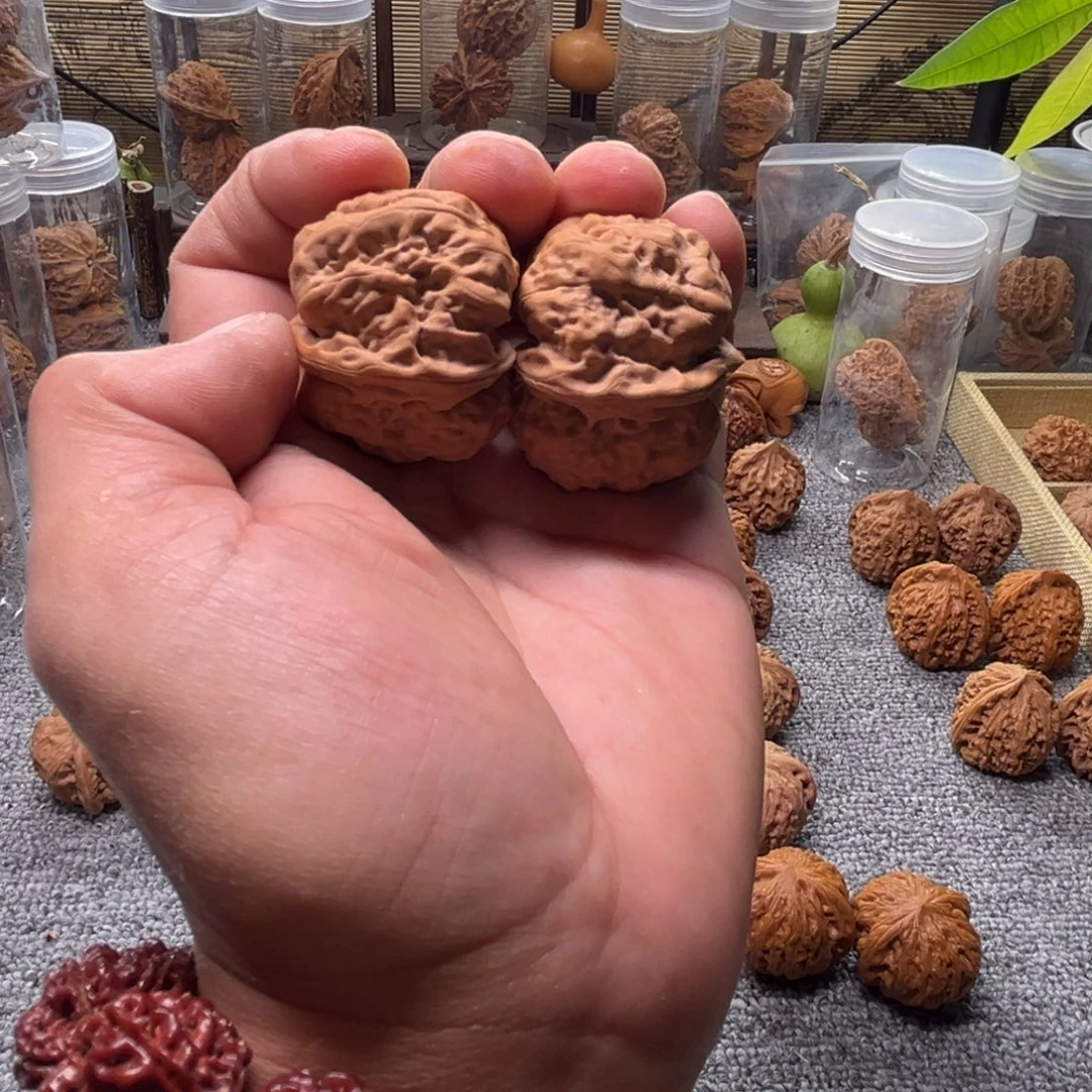 文玩核桃把件蛤蟆头微修
